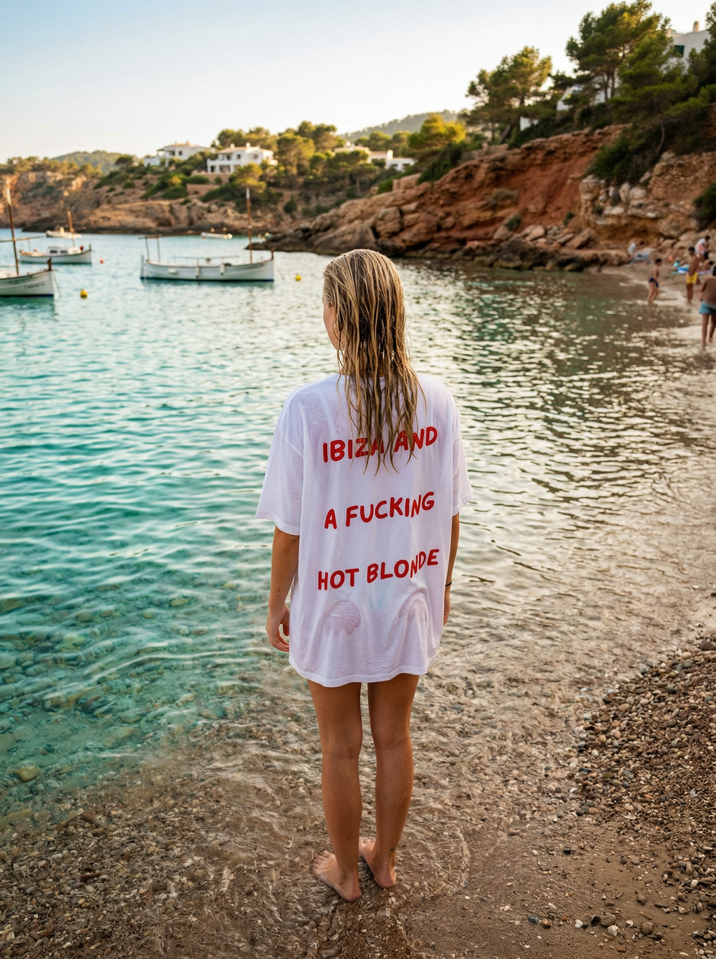 T-shirt oversize  "IBIZA AND A FUCKING HOT BLONDE"